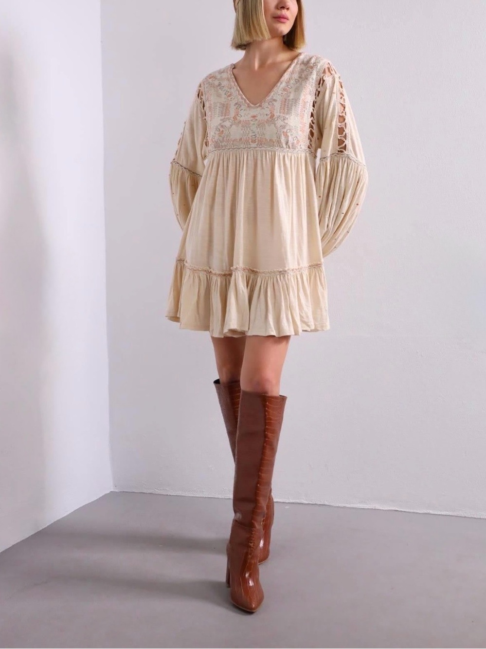 FREE PEOPLE Much Love Embroidered Tunic Dress Boho Mini Size M - Picture 3 of 10